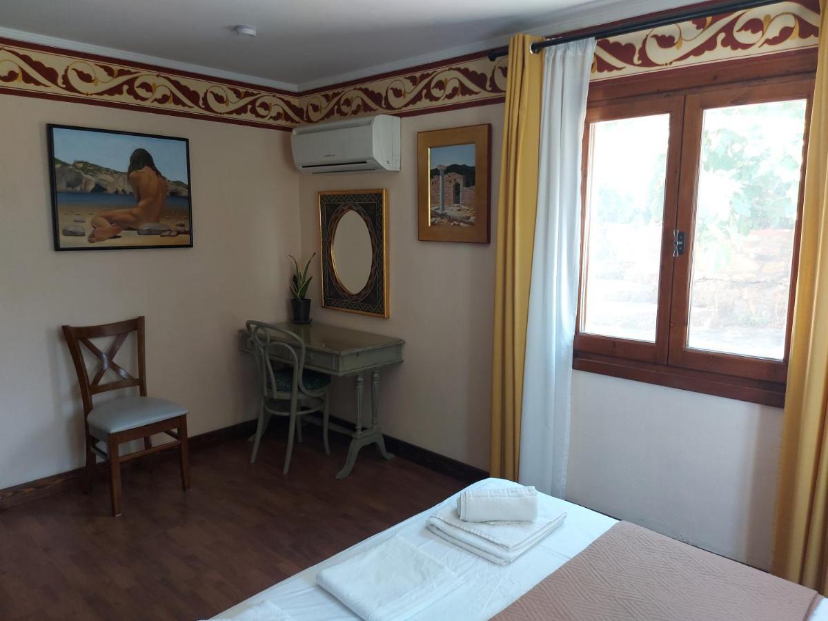 Varias Art House Kallirákhi Exteriör bild